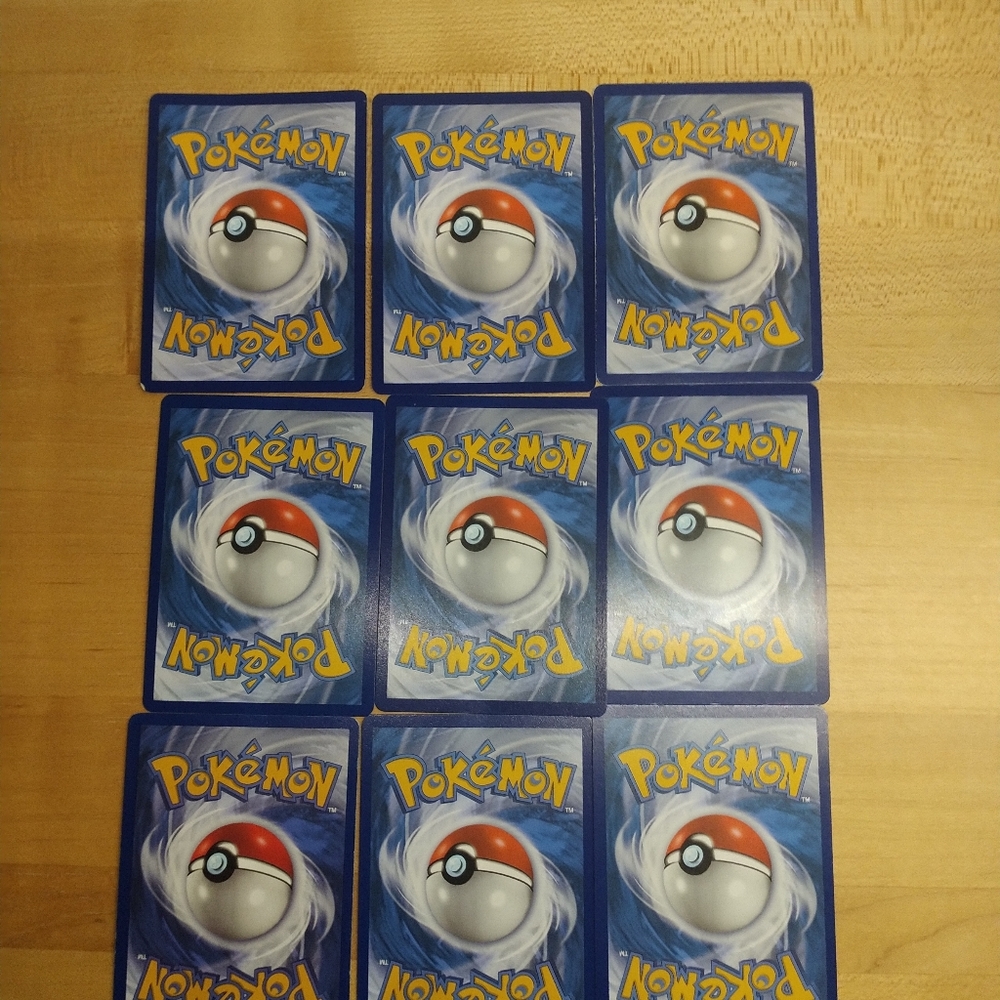 Set of 9 pokemon cards rares